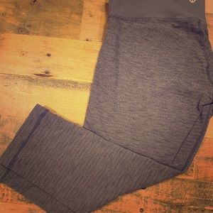Lululemon Wunder Under crop leggings